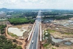 Cao tốc Phan Thiết - Dầu Giây: Có thể phải nâng cao mặt đường chống ngập
