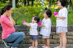 Để được hưởng chế độ thai sản, người lao động cần có những điều kiện gì?
