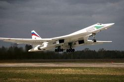 Oanh tạc cơ Tu-160M lần đầu bay xuyên Biển Barents và Bắc Băng Dương