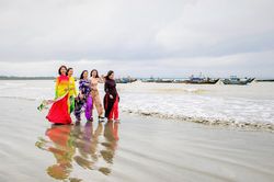 Hy vọng bên bờ biển rạng