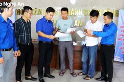 Hơn 20.000 người dân được hỗ trợ thực hiện dịch vụ công trực tuyến trong ngày cao điểm tình nguyện vì đô thị văn minh