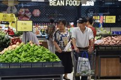 Trung Quốc rơi vào giảm phát, các ngân hàng trung ương tạm 'thở phào' trước lạm phát