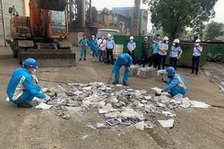 Quản lý thị trường Hà Nội: Tổ chức tiêu hủy 600kg hàng hóa vi phạm