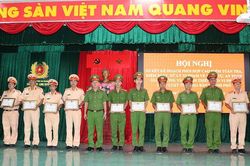 Công an TP. Long Xuyên sơ kết cao điểm tuần tra, kiểm soát, xử lý vi phạm về trật tự an toàn giao thông và thanh, thiếu niên vi phạm pháp luật