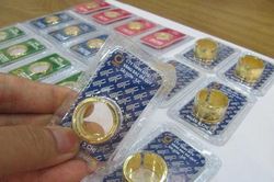 Giá vàng nhẫn tiếp tục chịu áp lực giảm cùng vàng thế giới