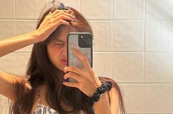 Lisa BlackPink đăng ảnh mặc bikini bé xíu trên trang cá nhân có 96,7 triệu fan