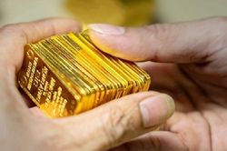 Giá vàng đồng loạt tăng nhẹ