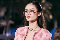 Hoa hậu Ý Nhi bị một nhãn hàng gỡ toàn bộ hình ảnh, tuyên bố 'không bao giờ hợp tác'