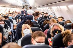 Hành khách gây rối trên máy bay tăng bất thường