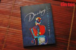'Dốc im lặng' - Lặng im 'ngẫm' thơ và họa