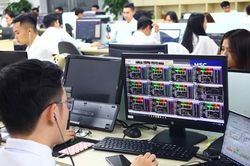 Nhà đầu tư lạc quan với chứng khoán