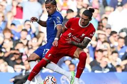 Vòng 1 Ngoại hạng Anh 2023/2024: Liverpool và Chelsea chia điểm, chờ MU ra quân