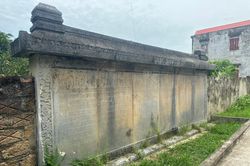 Về bài hai tấm bia đá cổ tại Thanh Hóa bị 'bỏ rơi': Khẩn trương kiểm tra, xác minh và có văn bản trả lời Báo Văn Hóa