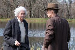 Giải thích kết phim 'Oppenheimer': Cha đẻ bom nguyên tử đã nói gì với Albert Einstein?
