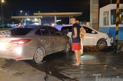 Bị phát hiện chở hàng nghìn bao thuốc lá lậu sau khi xe gặp tai nạn trên cao tốc