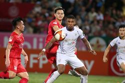 Tuyển Việt Nam: V-League gay cấn, ông HLV Troussier vẫn trăn trở