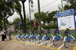 Hà Nội khởi động cho thuê xe đạp công cộng