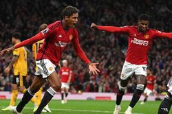 Onana, Varane tỏa sáng, MU nhọc nhằn giành 3 điểm trước Wolves
