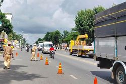 Lâm Đồng: Ra quân tổng kiểm soát xe kinh doanh vận tải hành khách và hàng hóa