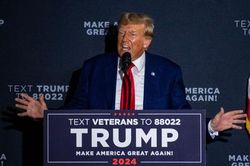 Cựu Tổng thống Trump bị truy tố với cáo buộc âm mưu lật ngược kết quả bầu cử