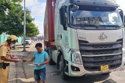 TPHCM: Tổng kiểm soát phương tiện vận tải hành khách và hàng hóa