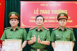Khen thưởng cán bộ Công an ở Bạc Liêu dũng cảm truy bắt đối tượng phạm tội