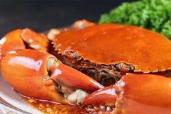 Ăn hải sản, bé trai 9 tuổi nguy kịch vì bị sốc phản vệ