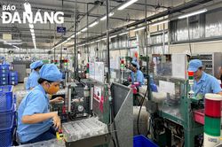 Kinh tế từng bước phục hồi, vượt qua thách thức