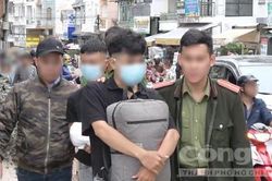 Thủ đoạn mới của tội phạm: Phát tờ rơi khiêu dâm để lừa đảo chiếm đoạt tài sản