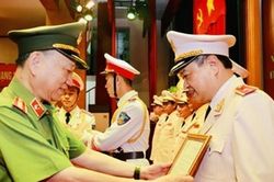 Tiêu chuẩn xét thăng hàm cấp tướng trước thời hạn