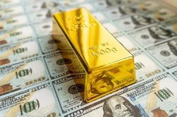 Giá vàng hôm nay (16/8): Tiếp tục lao dốc