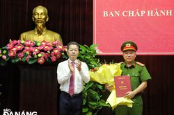 Đại tá Nguyễn Văn Tăng tham gia Ban Chấp hành Đảng bộ thành phố