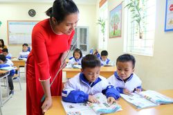 Khó tuyển dụng, nhiều địa phương thiếu cả nghìn giáo viên trong năm học mới