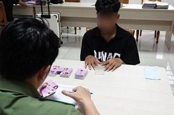Phát tờ rơi hình ảnh nhạy cảm để dẫn nạn nhân tải ứng dụng chứa mã độc
