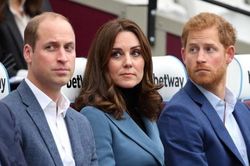 Công nương Kate thể hiện hành động gây sốt giữa mâu thuẫn căng thẳng của William và Harry