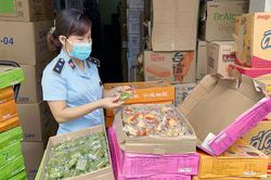 Quản lý thị trường Hà Nội ra quân kiểm soát thị trường bánh Trung thu