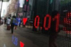 Giá xăng dầu hôm nay (17-8): Trượt dài sang phiên thứ 4?