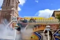 Vòng xoay gặp sự cố, 7 du khách bị hất văng lên không trung