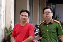 Chiếm đoạt gần 4 tỷ đồng của người thân để tiêu xài, chơi chứng khoán