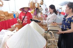 Hà Nội hỗ trợ củng cố, phát triển hợp tác xã do phụ nữ quản lý