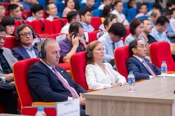 Hơn 100 chuyên gia bàn cách phát triển nguồn nhân lực STEM