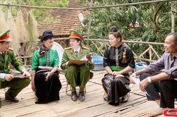 Bảo vệ vững chắc an ninh trật tự, vì nhân dân phục vụ