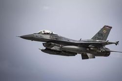 Mỹ 'bật đèn xanh' để Đan Mạch và Hà Lan gửi F-16 cho Ukraine