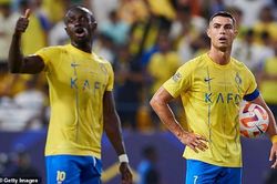 Ronaldo và Mane cùng đá chính, Al Nassr thua sốc