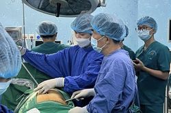 Bị vỡ đại tràng vì trò đùa của đồng nghiệp
