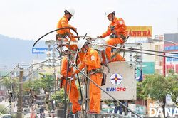 Người thợ áo cam