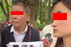 Nữ thạc sĩ giơ bảng tìm chồng với điều kiện 'cực dễ', nhưng không ai đoái hoài vì một lý do
