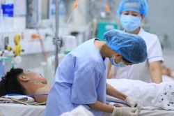 Sốt xuất huyết tăng nhanh: Hà Nội đang là trọng điểm