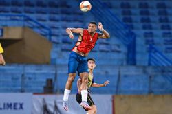 Lucao đầu quân cho CLB Hải Phòng, Quế Ngọc Hải sắp quay lại Hà Nội lần thứ 2