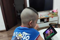 Khoe con trên mạng xã hội: Nhiều phụ huynh vô tình vi phạm quyền trẻ em